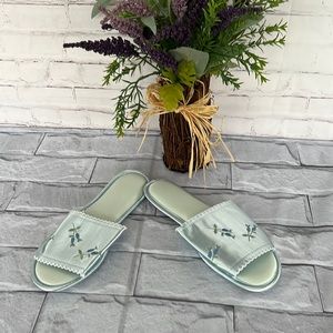 Vintage Blue satin embroidery slippers size 9.5-10.5